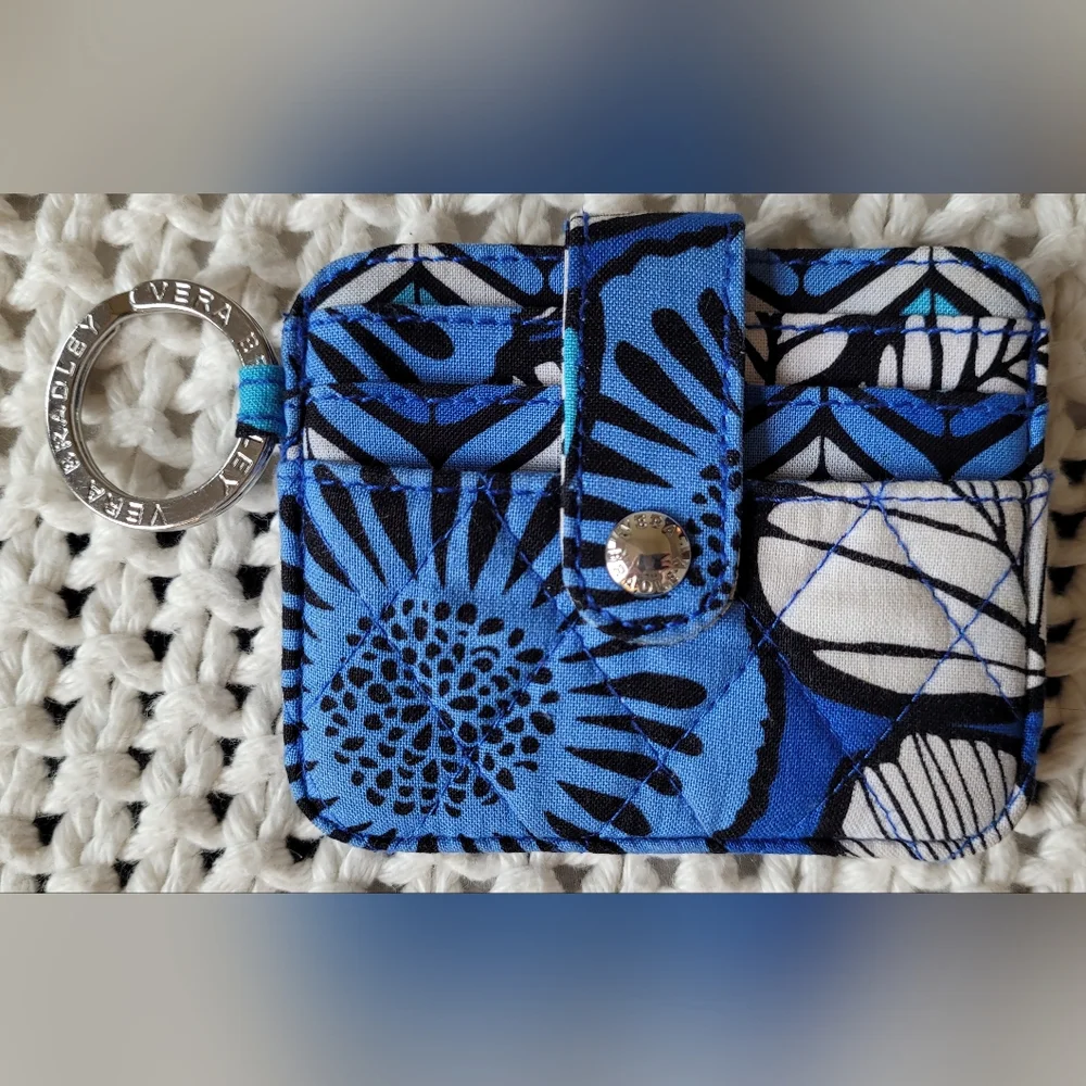 Vera Bradley Quilted Blue Bayou Floral/Herringbone Keychain Card Holder - Picture 3 of 11